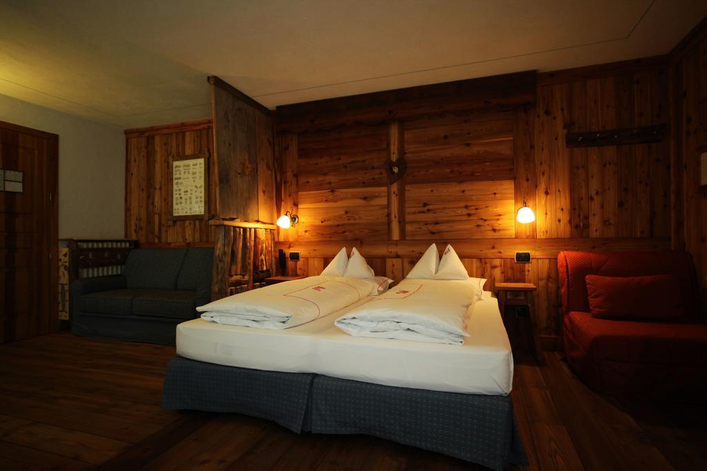 La Torretta Hotel Challand-Saint-Anselme Exteriör bild