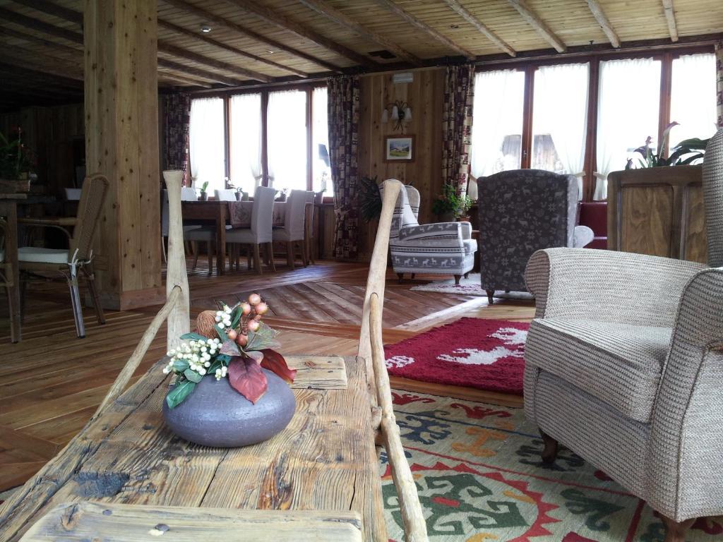 La Torretta Hotel Challand-Saint-Anselme Exteriör bild