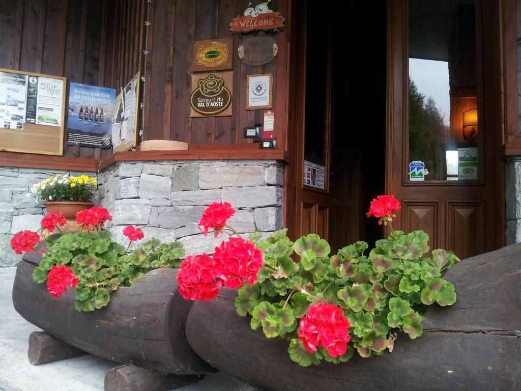 La Torretta Hotel Challand-Saint-Anselme Exteriör bild